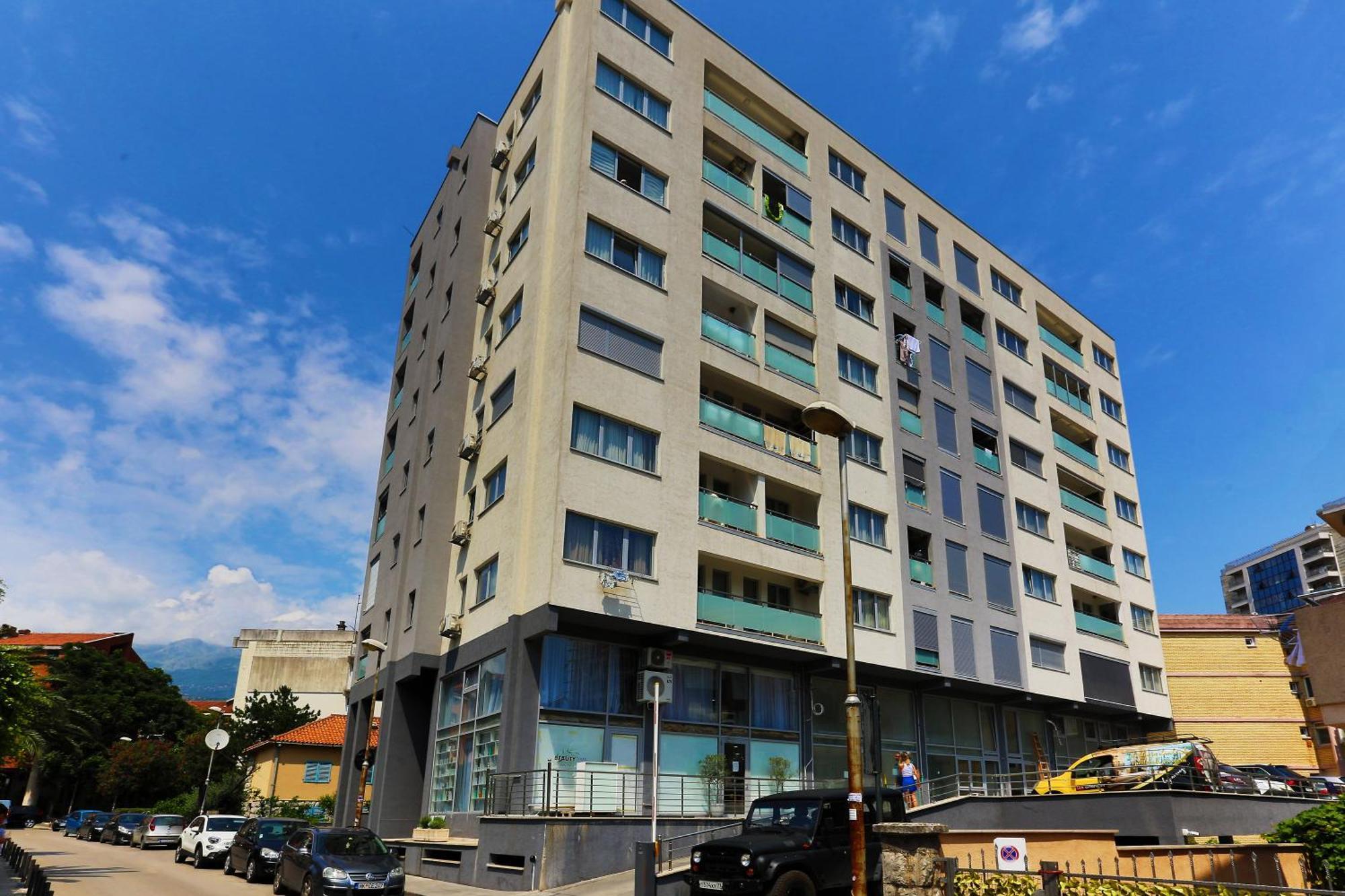 Luxury Fontana Apartments Будва Экстерьер фото