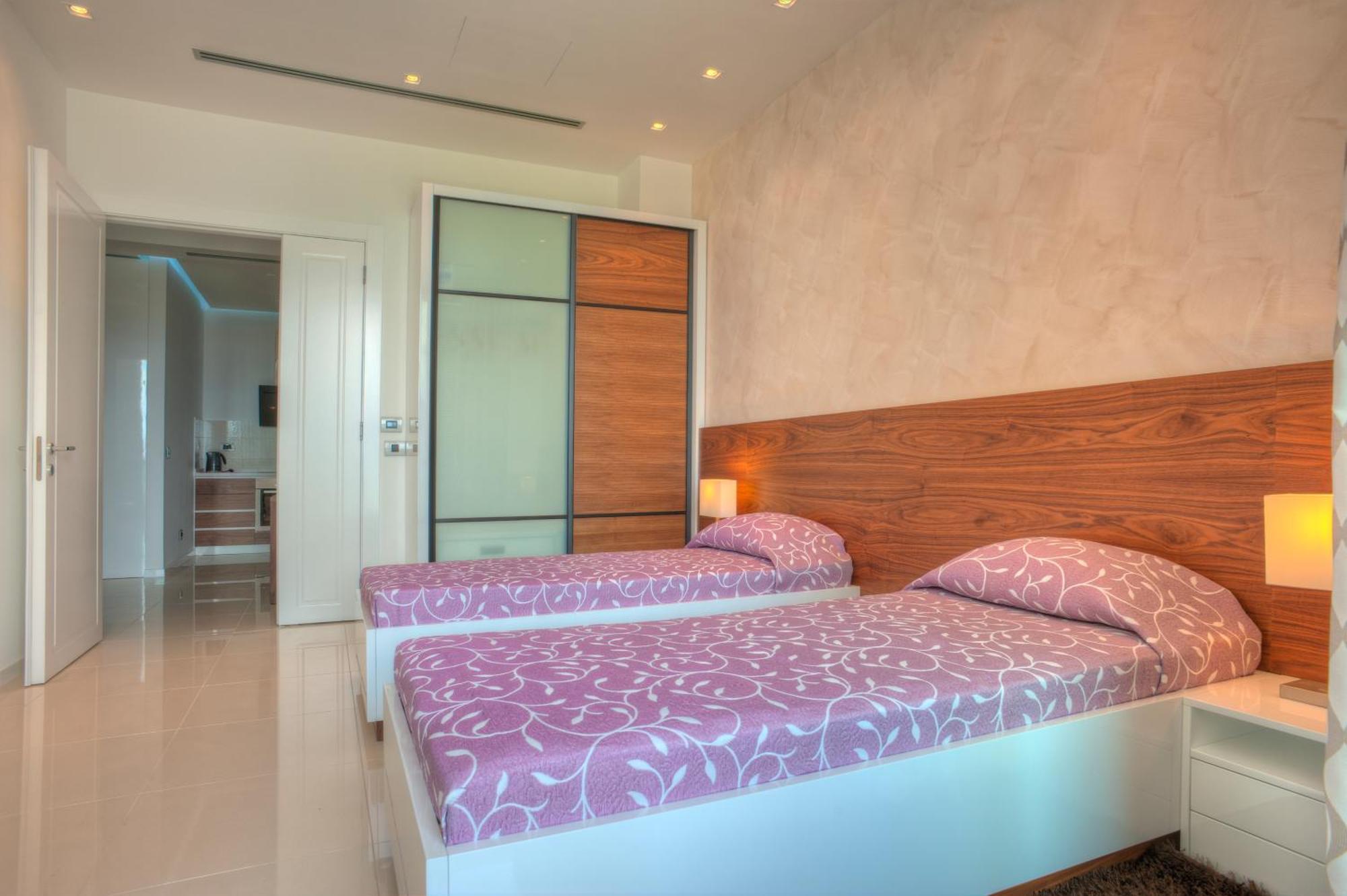 Luxury Fontana Apartments Будва Экстерьер фото